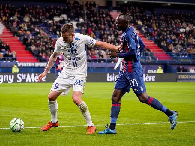 SM Caen versus Grenoble F38