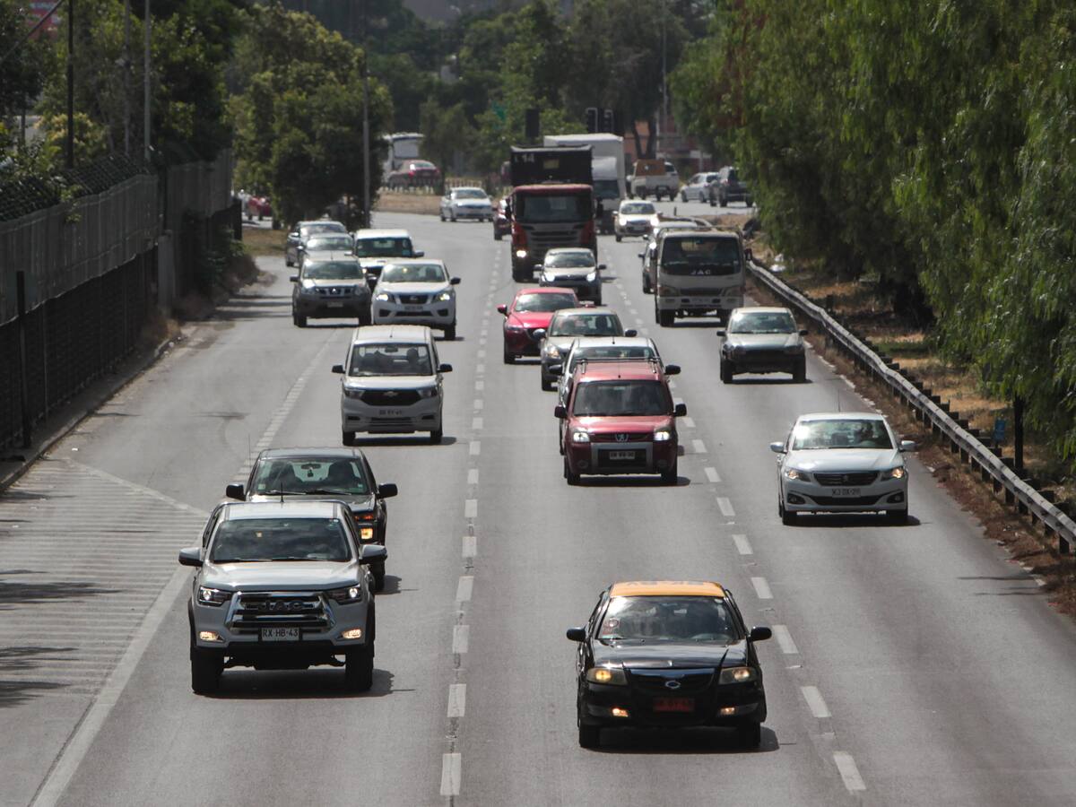 Balance de Carabineros: 131 mil vehículos han salido de la región Metropolitana previo a Navidad