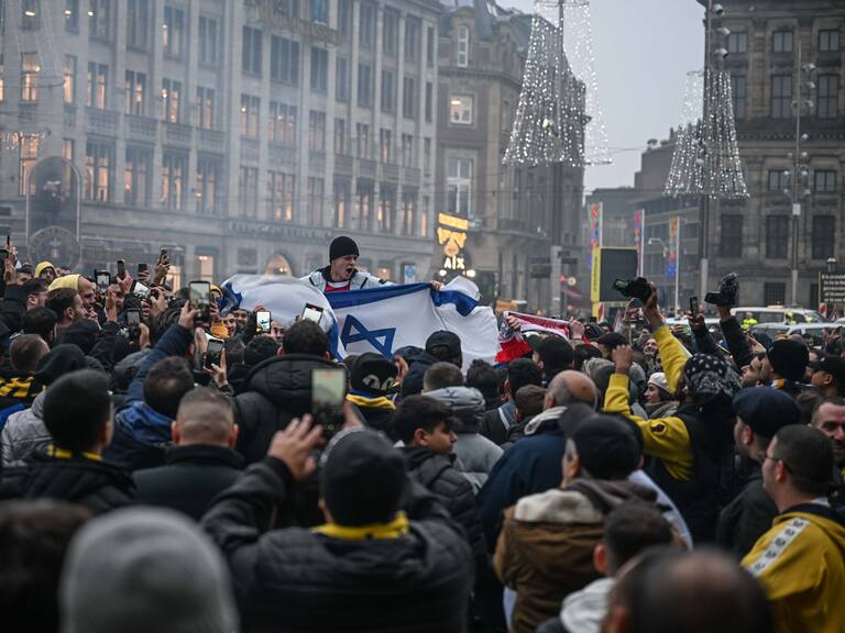 Unión Europea condena los “viles ataques” a hinchas del Maccabi Tel Aviv en Países Bajos