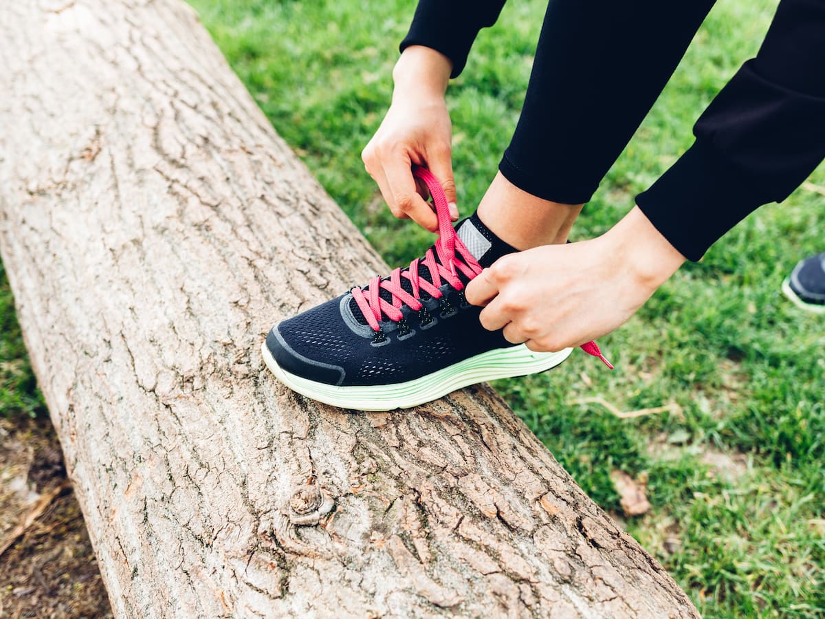Para qué sirve ponerse una hoja de laurel en el zapato