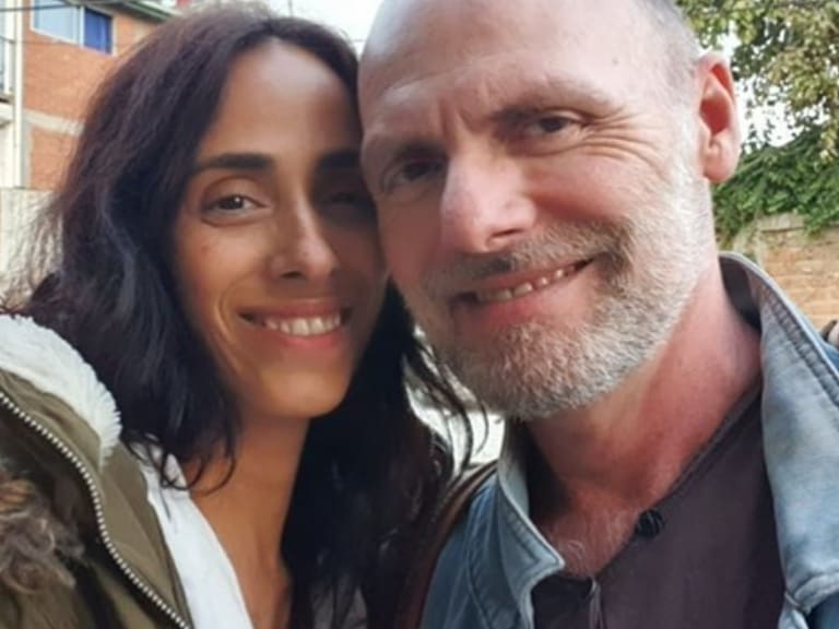 Bastián Bodenhöfer celebró sus tres años de relación con romántica postal