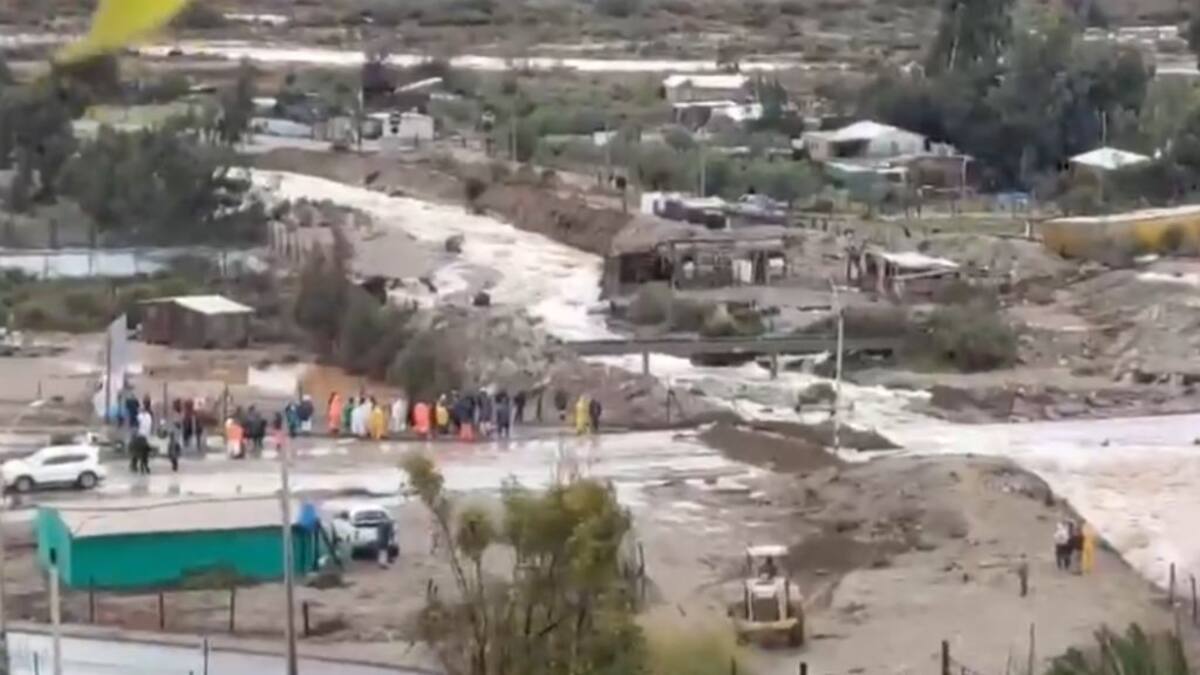 Alcalde de Freirina pide apoyo aéreo urgente: “Tenemos gente aislada, niños y falta de agua, alimentos y combustible”