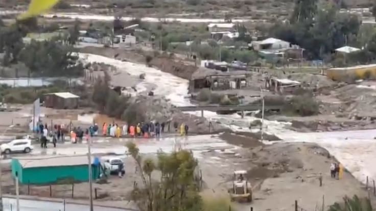 Alcalde de Freirina pide apoyo aéreo urgente: “Tenemos gente aislada, niños y falta de agua, alimentos y combustible”