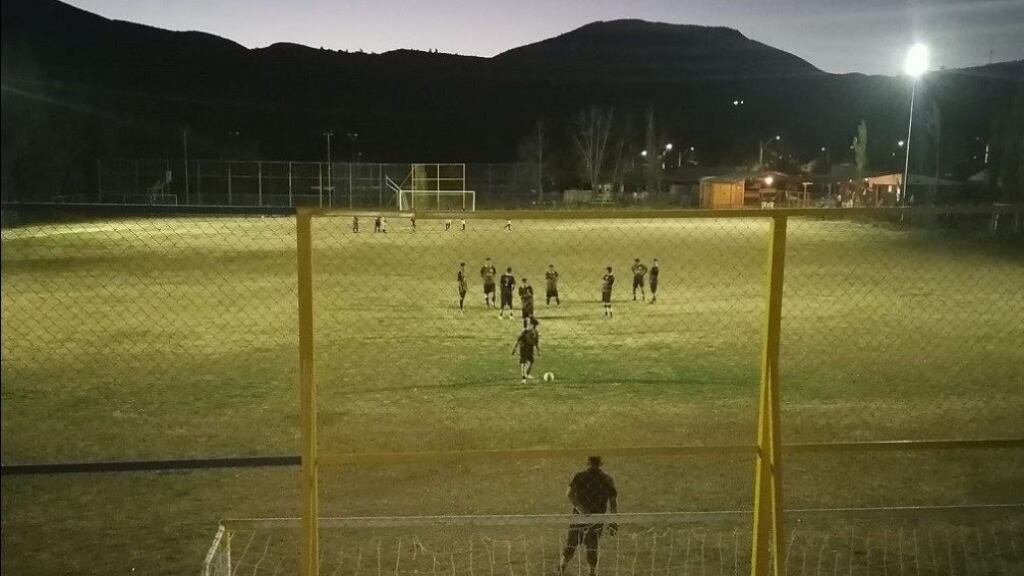 Árbitro del fútbol amateur es apuñalado por un hincha en Putaendo