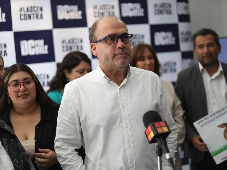 14 DE DICIEMBRE DE 2023/SANTIAGO
La Democracia Cristiana encabezada por su presidente, Alberto Undurraga, cerrará su campaña del plebiscito constitucional 2023, donde apoya la opción "En Contra".
FOTO: SEBASTIAN BELTRAN GAETE / AGENCIUNO