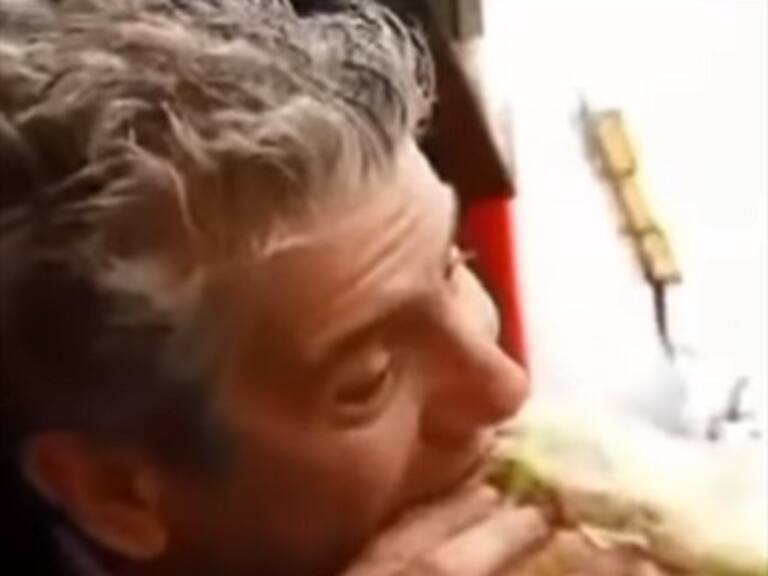 Habla el cineasta que llevó a Bourdain a comer completos: «Duele pensar que se haya suicidado»