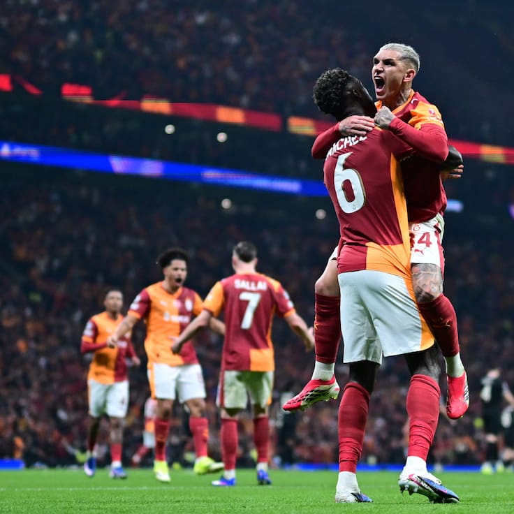Juventus queda con pie y medio fuera de la Champions League tras ser goleado por Galatasaray