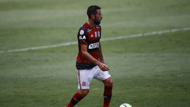 Mauricio Isla fue titular en derrota del Flamengo por el Brasileirao