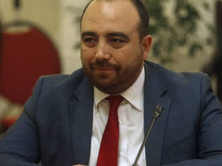 Convencional Chahin abandonó negociaciones sobre Sistema Político: “Hay un engendro que no funciona»