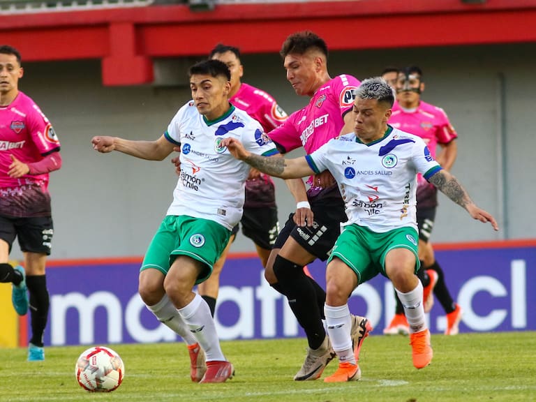 Programación fútbol chileno: ¿Qué partidos se juegan hoy, 25 de octubre, y quién transmite?