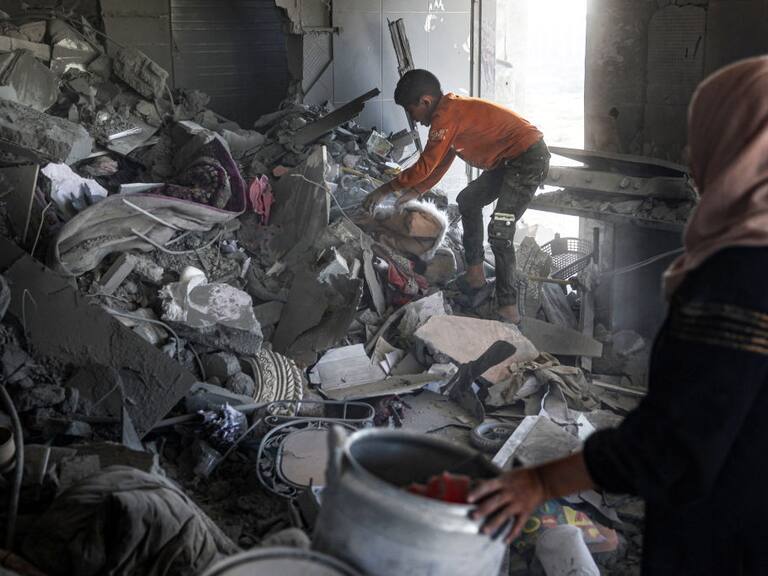 Médicos realizan cesárea al cadáver de una mujer palestina que falleció en un ataque israelí: lograron salvar a su bebé