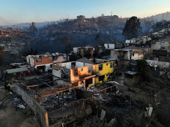 Cámara Chilena de la Construcción tras diálogos con el Gobierno por incendios en Valparaíso: “En un año y medio pueden estar repuestas las viviendas”