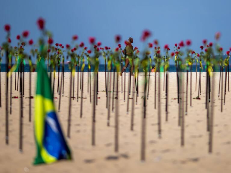 Homenaje a las más de 500.000 víctimas del Covid en Río de Janeiro