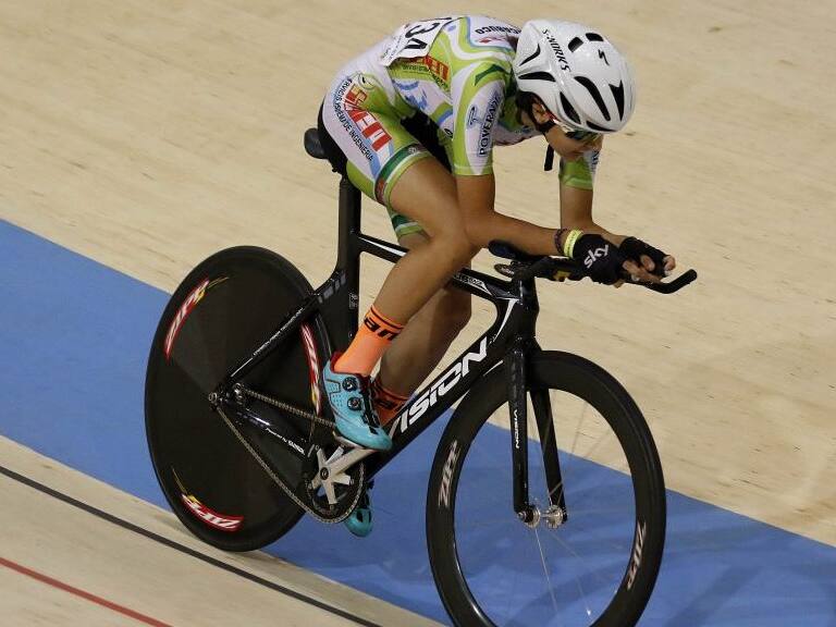 12 de diciembre del 2017/SANTIAGOCatalina Soto, durante el Campeonato Nacional de Ciclismo de Pista 2017, en donde casi 300 ciclistas de todo el país competen para quedarse con la competencia registrada en la Unión Ciclista Internacional y que contará con la participación de los “mejores pedaleros del país” en las categorías Elite, Junior, Intermedia, Juvenil, Infantil y Master.
FOTO: LEONARDO RUBILAR/AGENCIAUNO