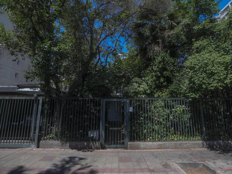Funcionarios de Bienes Nacionales detectaron errores en tasaciones de la casa de Salvador Allende.