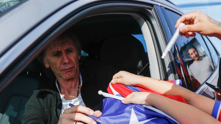 Ricardo Gareca regresó de su gira de reuniones con jugadores de La Roja: “Nos interesa saber como están ellos”