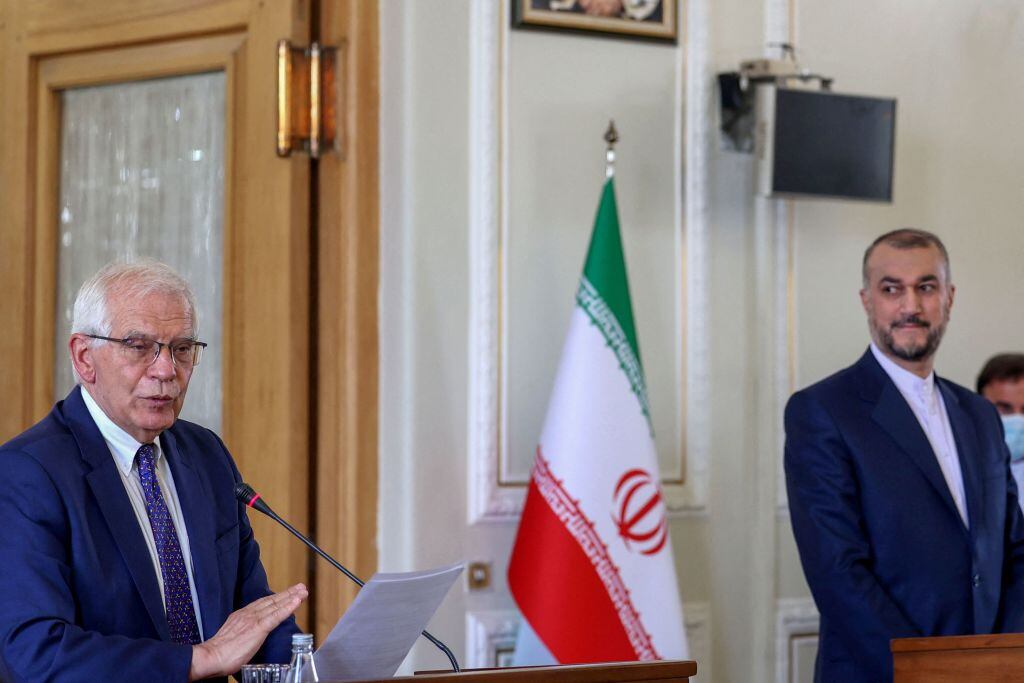 Josep Borrell junto a Hossein Amir-Abdollahian en cita entre UE e Irán