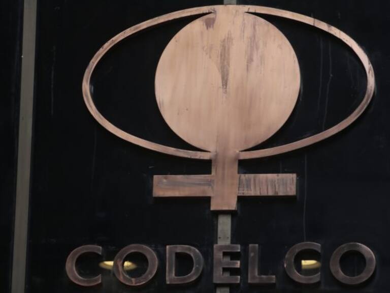 Codelco: excedentes llegan a 2.377 millones de dólares en primer semestre y aportes al Fisco suben un 7%