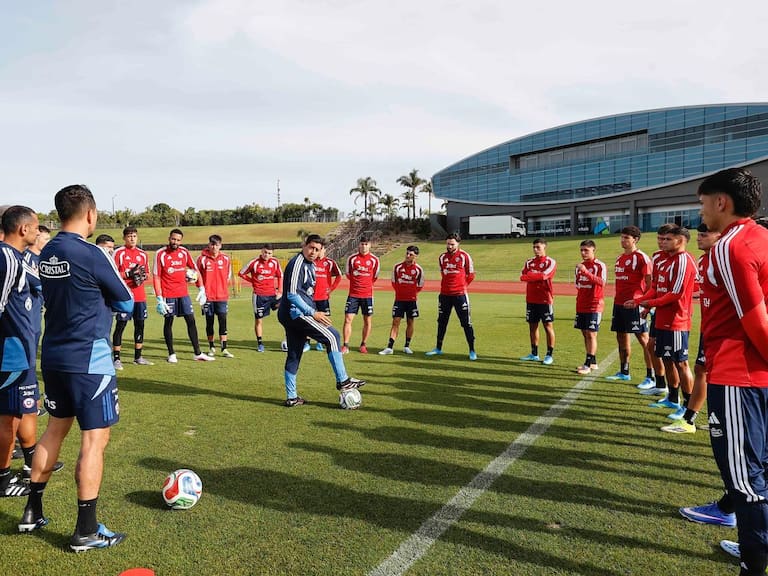 Carlos Parra – Comunicaciones FFCh