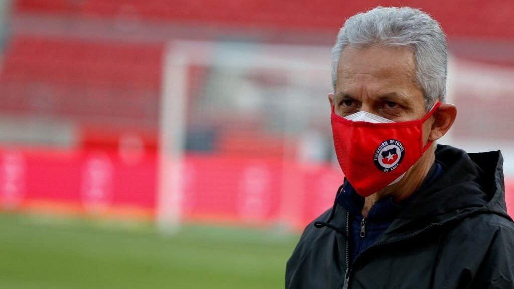 13 de Noviembre del 2020/SANTIAGOEl director tecnico de Chile, Reinaldo Rueda ,durante el partido valido por la Fase de Grupos 3/18 por la clasificación de Conmebol para la Copa Mundial de Fútbol Qatar 2022, entre Chile vs Peru, disputado en el Estadio Nacional.
FOTO:FRANCISCO LONGA/AGENCIAUNO