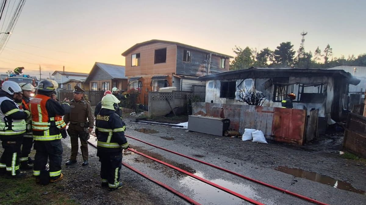 Habría admitido su autoría: detienen a mujer de 20 años por incendio que destruyó una casa en Llanquihue