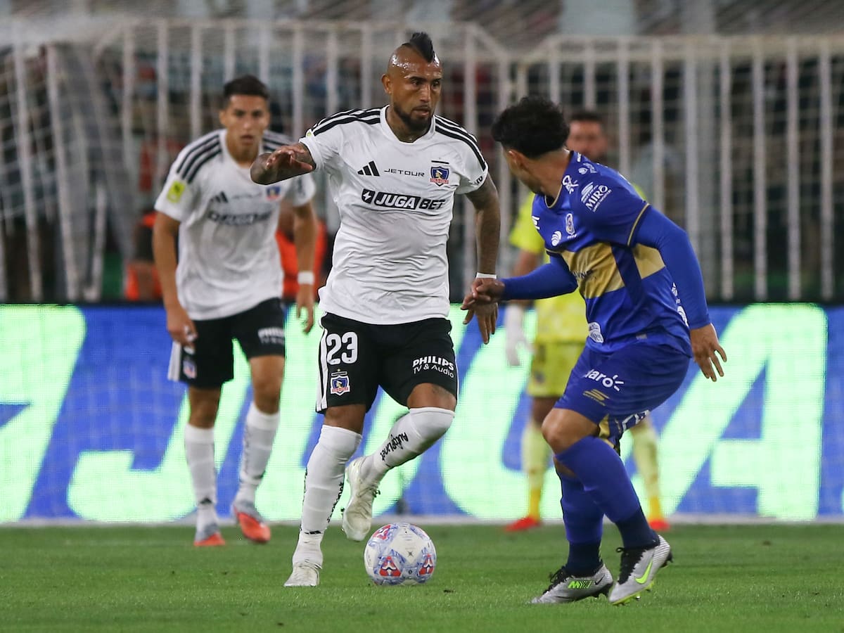 Con una novedad en la zaga: la formación de Colo Colo para visitar a Everton