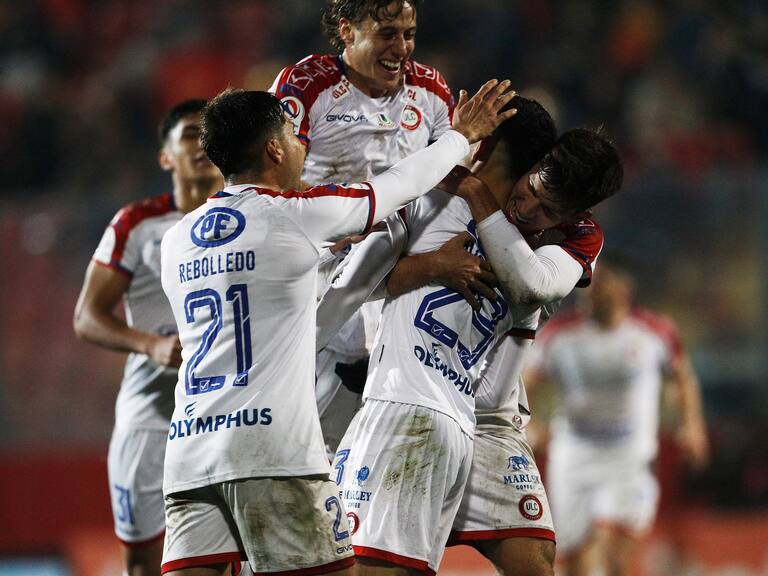 ¡Respiro cementero! Unión La Calera gana duelo clave por el descenso ante Everton en Viña del Mar | Agencia Uno