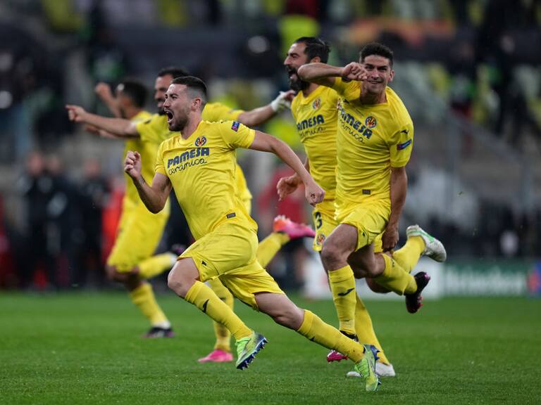Villarreal venció en una dramática definición por penales al Manchester United y se quedó con la Europa League