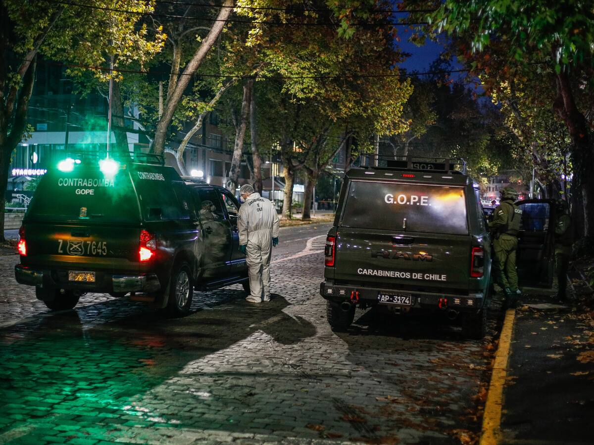Artefacto explosivo detona en las afueras de un edificio en Providencia