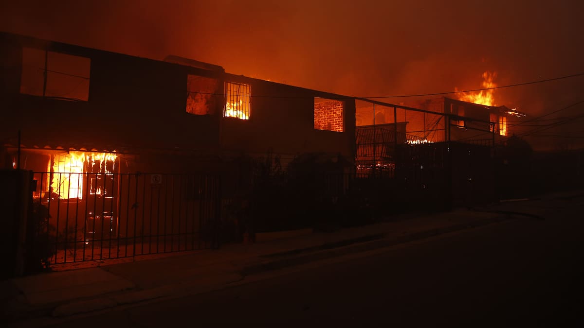 Se hizo pasar por arquitecto: Corte confirma tres años de cárcel para hombre que estafó a damnificados del megaincendio en 2024