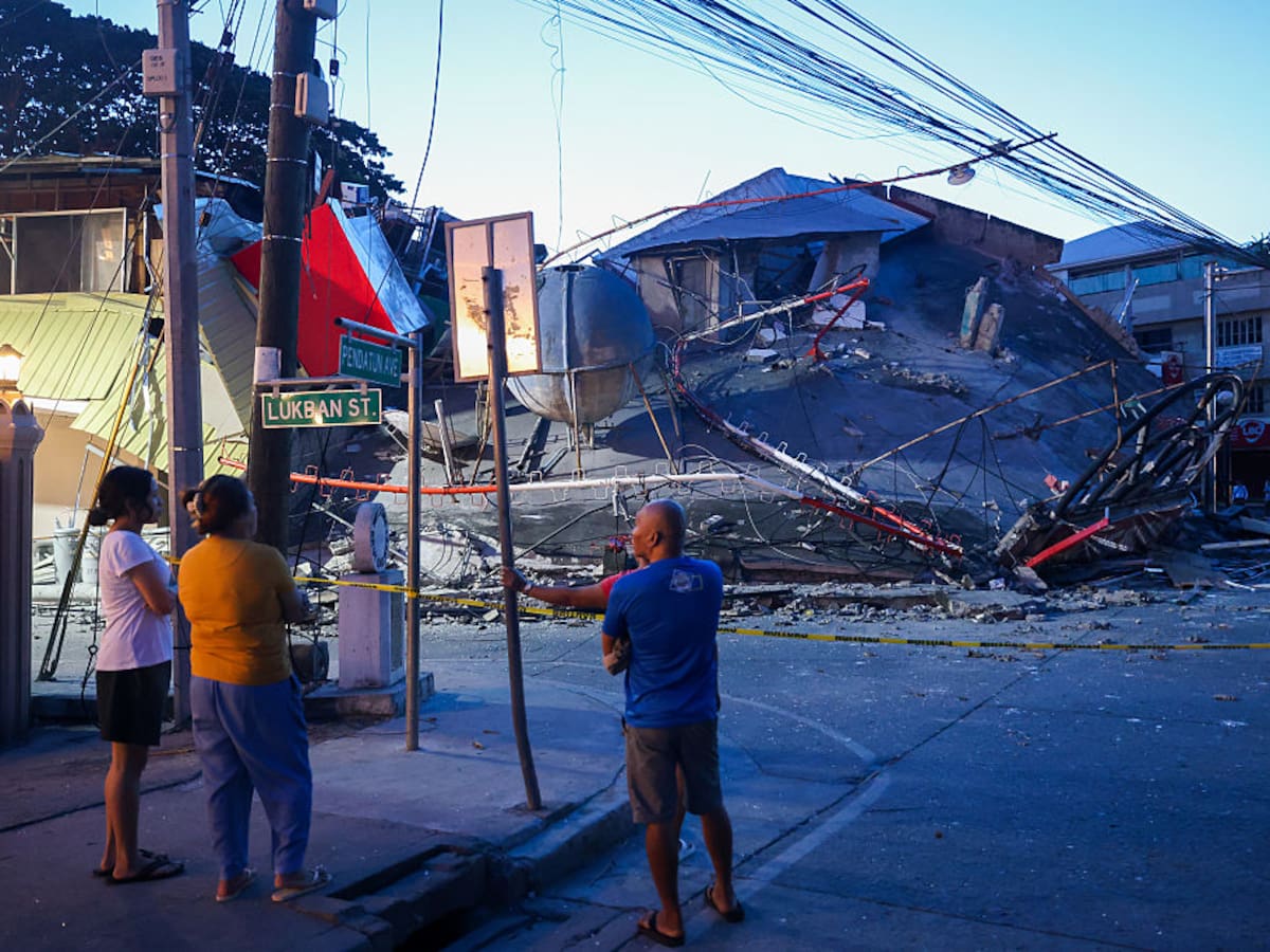Terremoto en Filipinas, en vivo: reacciones, alerta de tsunami en Chile y víctimas fatales del sismo 7,8