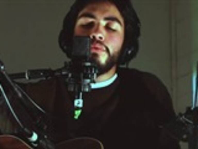 Cristóbal Briceño fue criticado por su nueva canción dirigida al feminismo