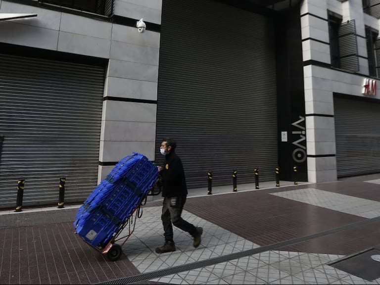¿Se vislumbra una reactivación económica? Luis Riveros opina: «Vamos a tener números azules, pero chiquititos»