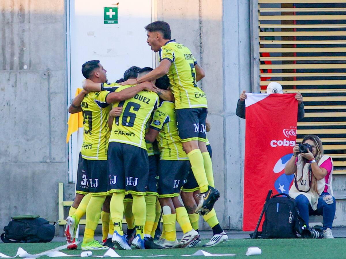 Con Medel no alcanzó: San Luis sorprendió de entrada a la UC y la derrotó por la Copa Chile en Quillota