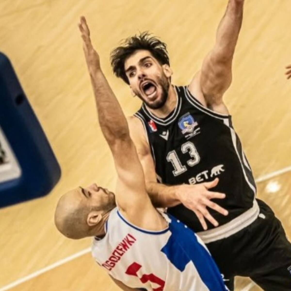 Colo Colo gana el clásico para eliminar a la UC en la Liga Nacional de Básquetbol