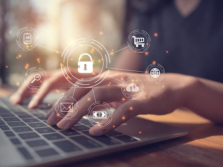76% de los chilenos se siente cómodo compartiendo su intimidad en Internet a cambio de beneficios