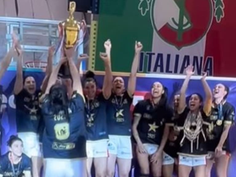 Sportiva Italiana hace historia y es heptacampeón del básquetbol femenino en Chile