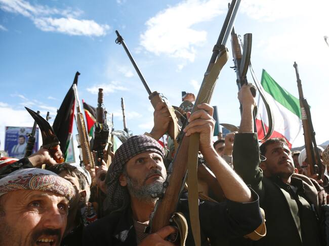SANA'A, YEMEN - MARCH 27: Yemen's Houthi loyalists chant slogans as they participate in a protest staged to show support to Iran against the U.S.-Israel war on March 27, 2026 in Sana'a, Yemen. (Photo by Mohammed Hamoud/Getty Images)