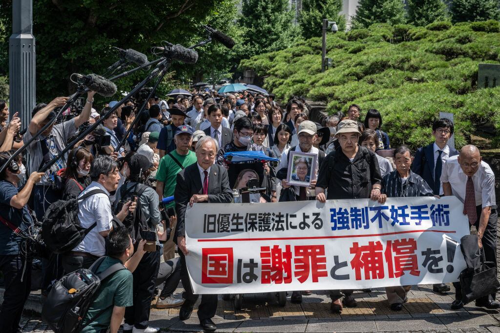 Protesta en Tokio a favor de las personas que sufrieron la esterilización forzada en Japón.