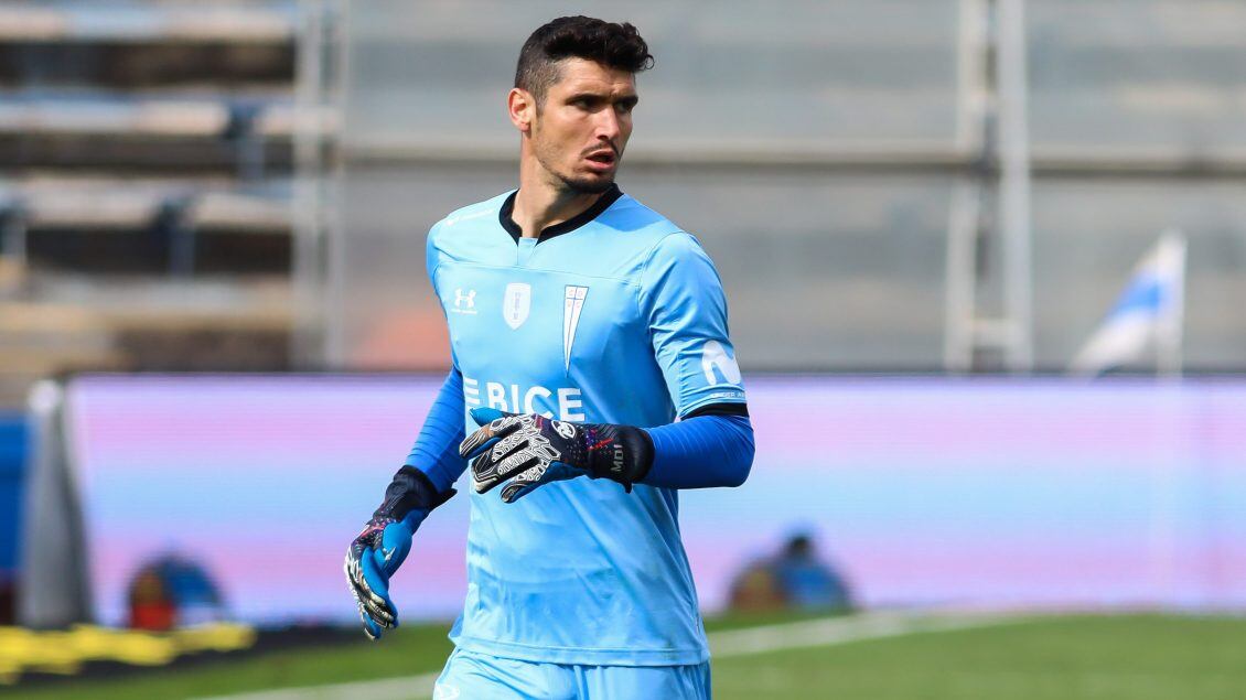 08 DE MAYO DE 2021/SANTIAGOMatias Dituro (c), durante el partido valido por la sptima fecha del Campeonato Nacional AFP PlanVital 2021, entre Universidad Catolica y Union La Calera, disputado en el Estadio San Carlos de Apoquindo.
FOTO: SEBASTIAN ORIA/AGENCIAUNO