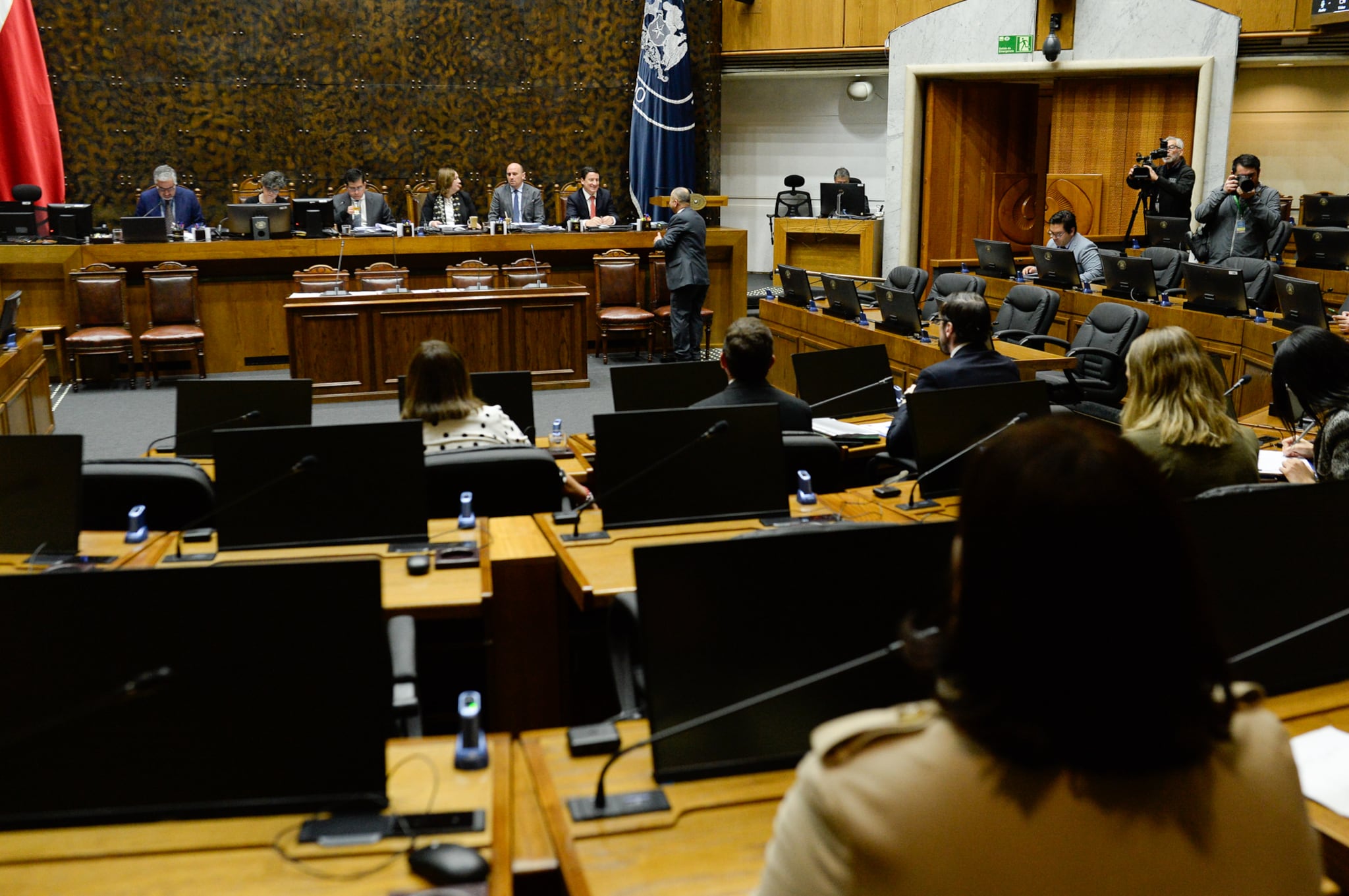 Reforma al sistema político queda a un paso de ser ley: Senado aprueba informe de Comisión Mixta