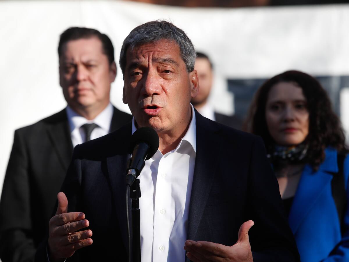 Delegado Metropolitano y el funcionamiento de las fondas: “No restringimos el horario de término”