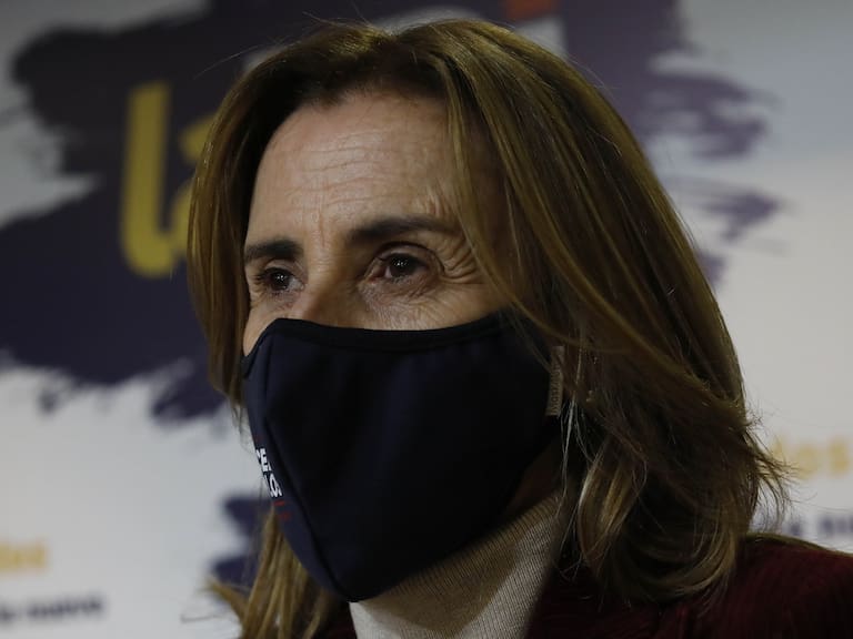 16 de Mayo de 2021/SANTIAGO El presidente de la UDI, Javier Macaya; la secretaria general, María José Hoffmann; y candidatos del partido se reúnen para analizar los resultados de las elecciones y esperar los siguientes cómputos.(En la imagen Javier Macaya, María José Hoffmann, Marcela Cubillos, José Manuel Palacio, Arturo Zuñiga)
FOTO:CRISTOBAL ESCOBAR/AGENCIAUNO