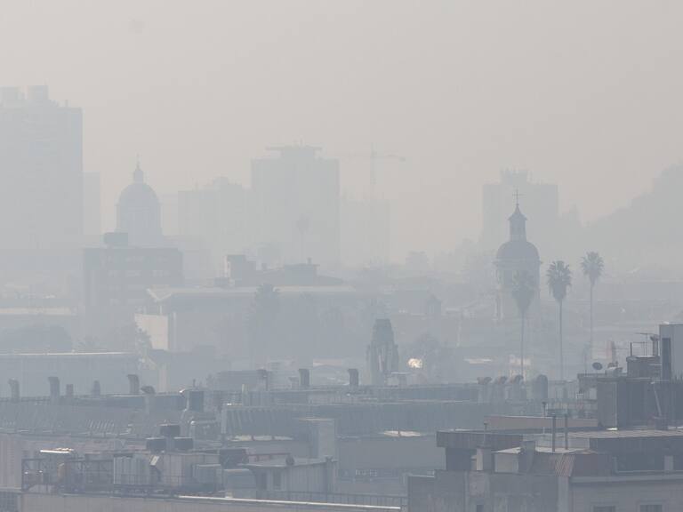 13 de JUNIO de 2022/ SANTIAGOVista desde la cancillería hacia el oriente
Decretan alerta ambiental por las malas condiciones de ventilación y la mala calidad del aire en la región metropolitana
FOTO: DIEGO MARTIN / AGENCIAUNO