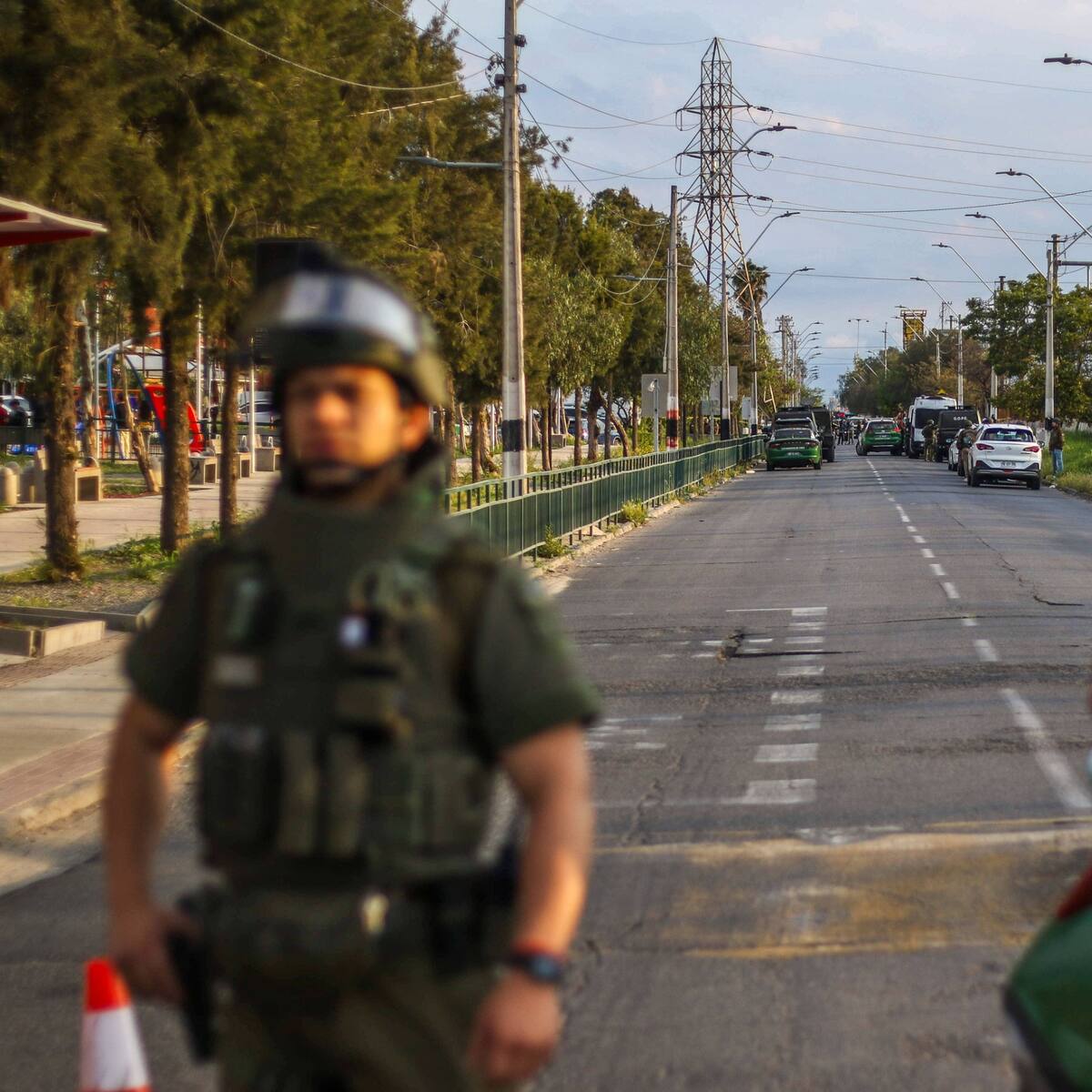 “Fueron muchos disparos”: esto es lo que se sabe de la balacera en Lo Espejo que dejó a Carabinero en riesgo vital