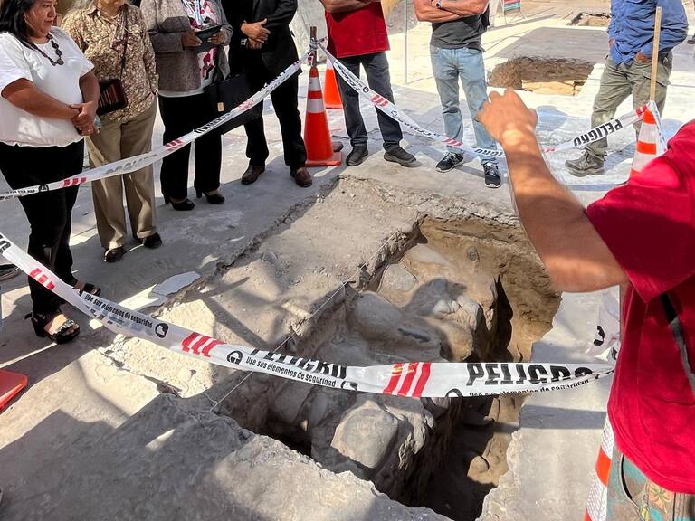 Descubren vestigios de la antigua iglesia colonial bajo la Catedral San Marcos de Arica