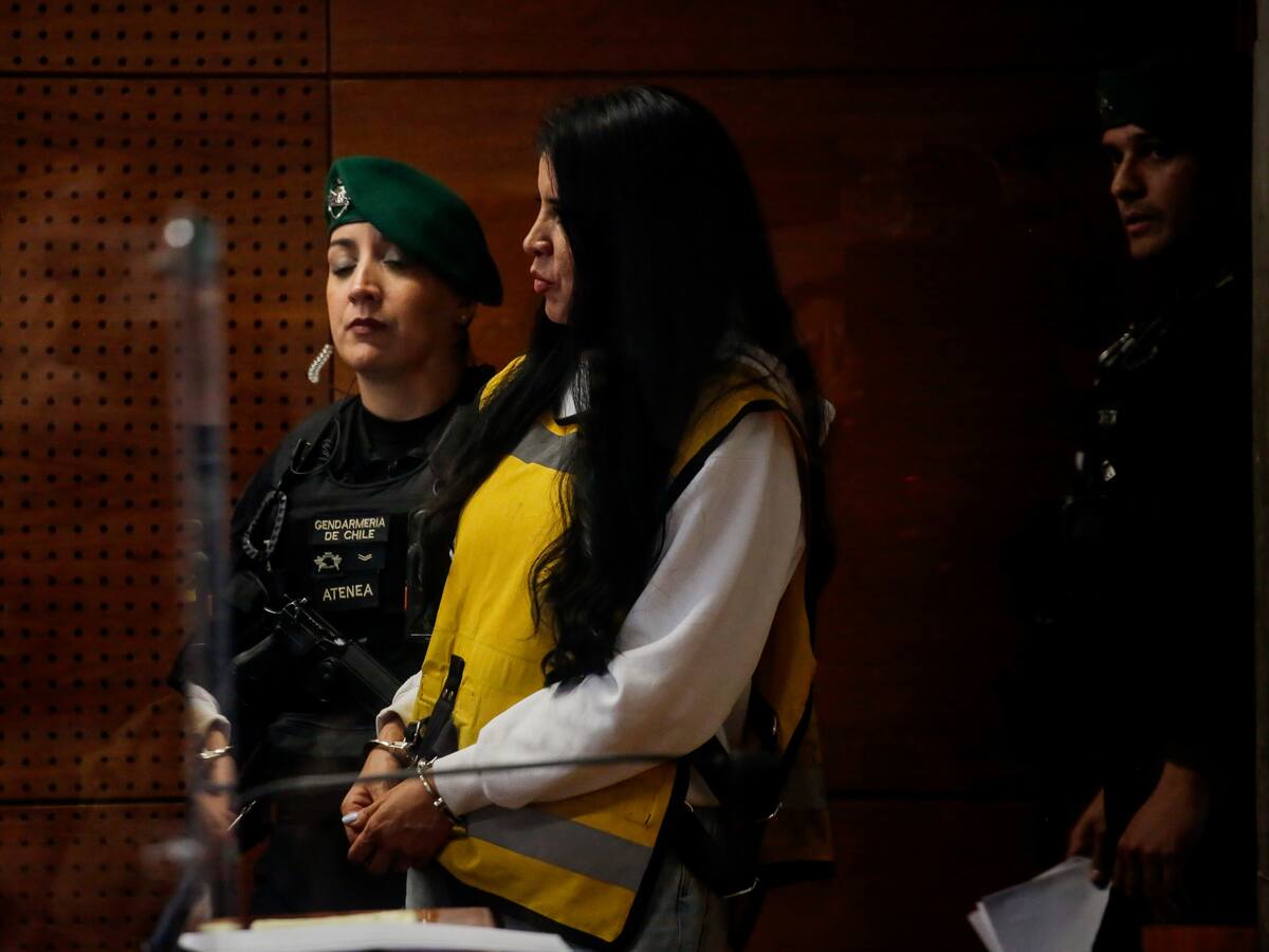 Karen Rojo queda recluida en cárcel de San Joaquín tras extradición: defensa busca descontar tiempo que estuvo recluida en Europa a su condena