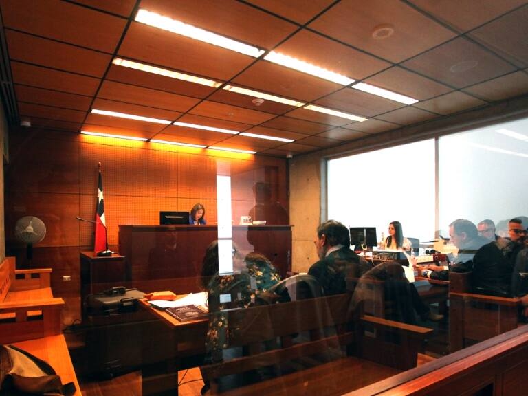 Decretan prisión preventiva para mujer acusada de homicidio contra vecina en Pozo Almonte