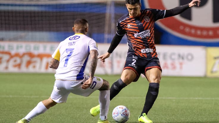 Deportes Limache arrasa con la Universidad de Concepción en el arranque de la fecha 10 de la Liga de Primera