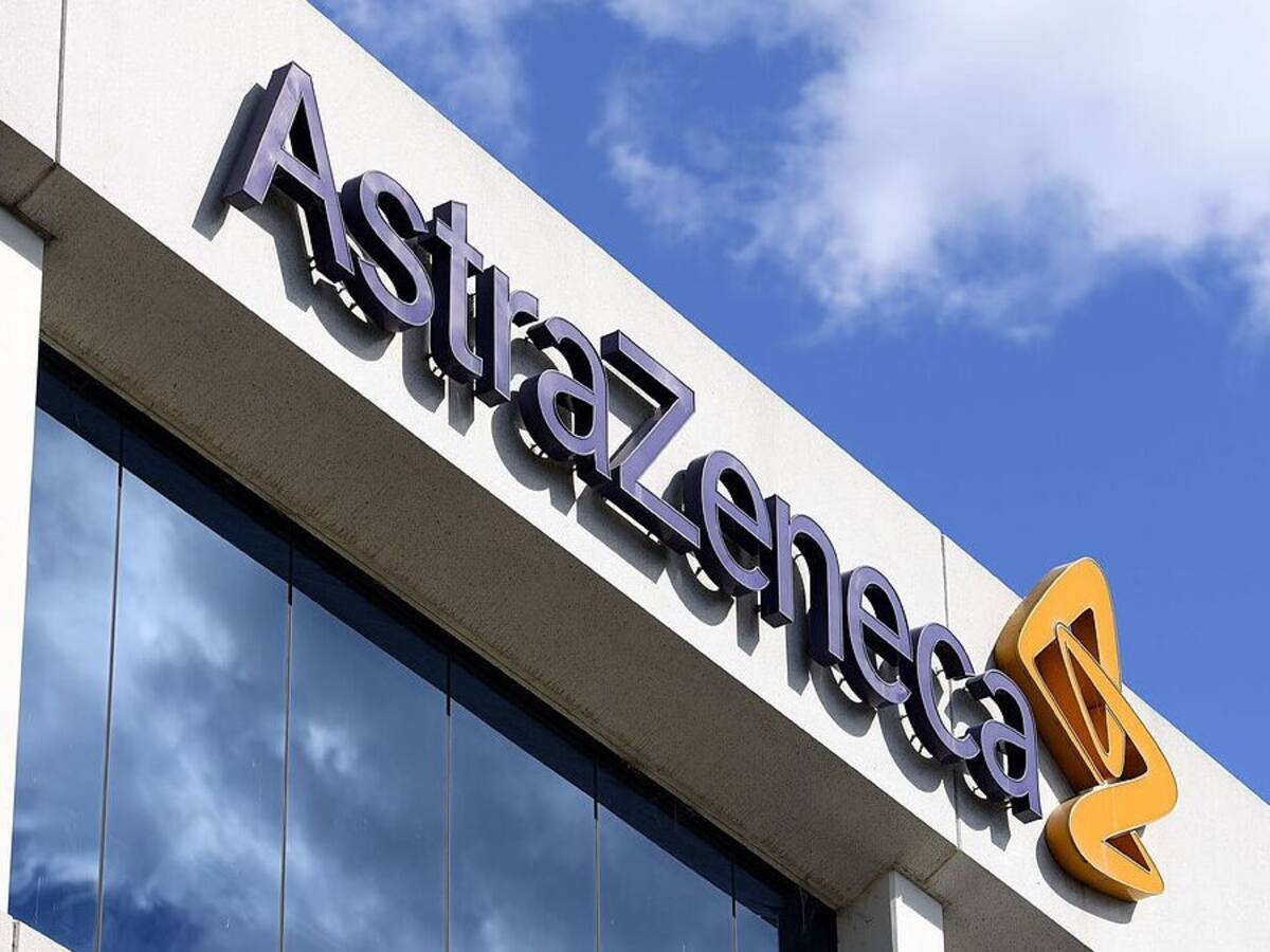 AstraZeneca admite un “efecto secundario raro” en su vacuna contra el COVID-19